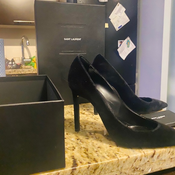 AUTHENTIC. Saint Laurent. Black Velvet 100 heels. - Picture 2 of 3